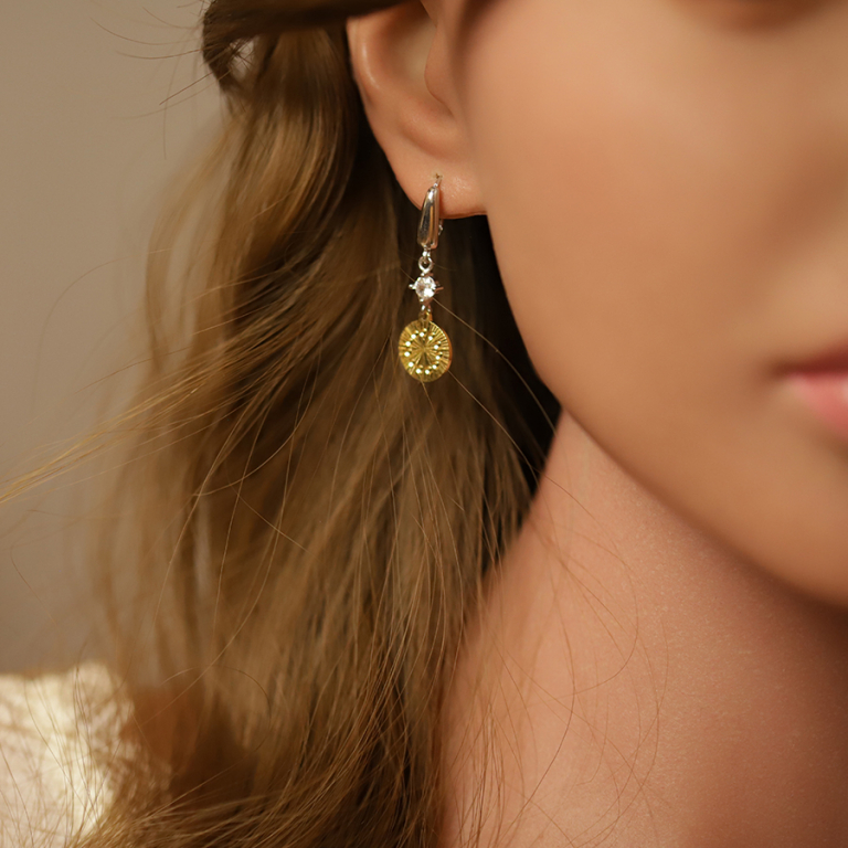 Boucles d\'oreille dormeuse argent rhodi et dor jaune rond diamant avec 1 oxyde blanc - Vue 20