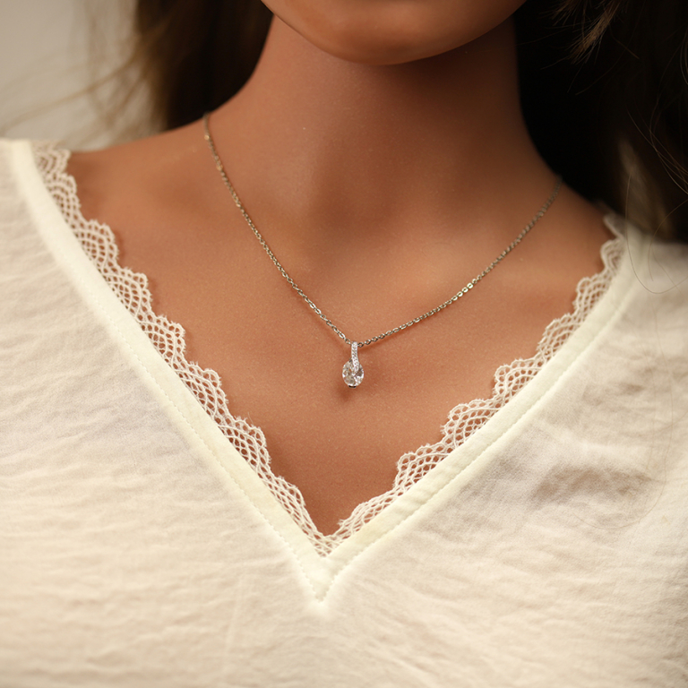 Collier en argent rhodi chane avec pendentif goutte d\'oxyde blanc et drap avec oxydes blancs sertis 42+3cm - Vue 20