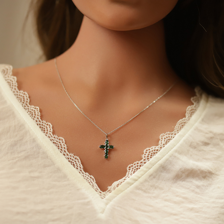 Collier en argent rhodi pendentif croix avec oxydes verts 38+5cm - Vue 20